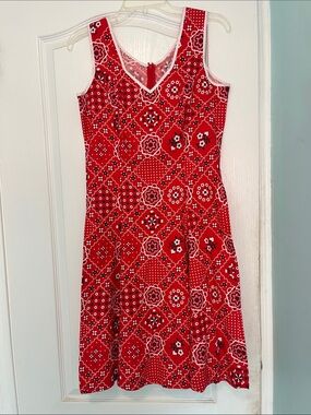 Vintage Red Floral Bandana-Print 70’s Dress